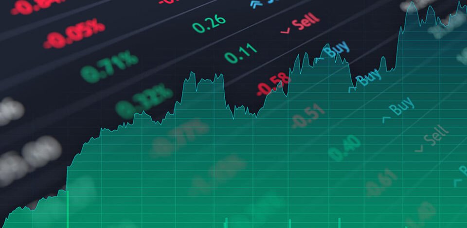 Ministro Nunes Marques prorroga prazo para deliberação de lucros isentos até 2026. Entenda o impacto da nova alíquota de 10% nos seus dividendos.