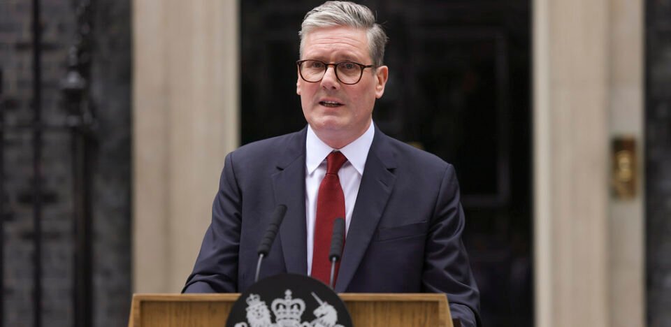 EUA vs. Groenlândia: Donald Trump nomeia enviado especial e gera crise diplomática com a Dinamarca. Entenda o impacto no controle do Ártico.