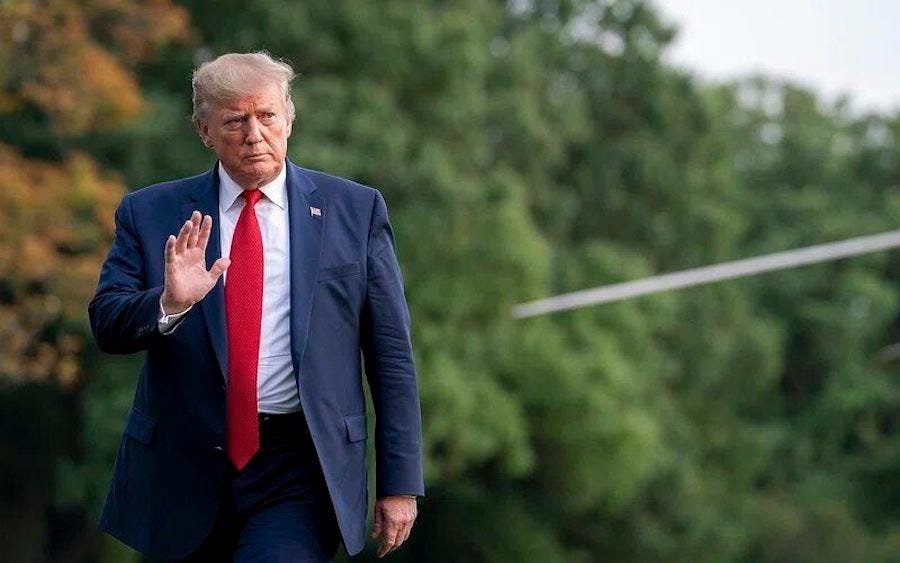 Geopolítica do Petróleo: Trump e gigantes da energia discutem o futuro da Venezuela. Entenda o impacto no mercado e como gerir riscos em 2026.