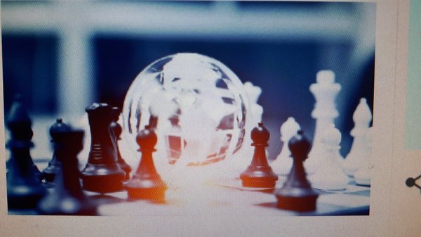 Entenda como o choque no petróleo e as tensões geopolíticas afetam o Ibovespa. Aprenda estratégias de gestão de risco e compliance em 2026.